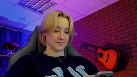 Snapshot of cinbellamy chatting on February 27, 4:23 am Cin Bellamy online show from February 27, 4:23 am