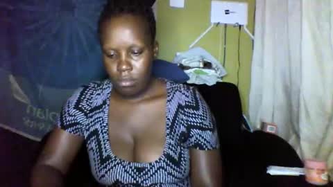 Snapshot of cinddy_14 chatting on June 10, 7:02 pm cinddy 14 online show from June 10, 7:02 pm