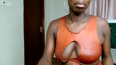 Snapshot of cindy_spice chatting on May 25, 9:43 pm cindy spice online show from May 25, 9:43 pm