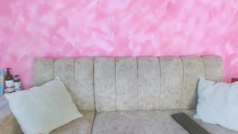 cinna__ online show from February 22, 5:22 pm