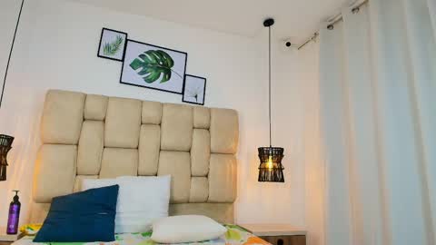 cinthiabaker online show from April 18, 11:47 am