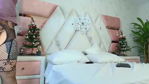 Snapshot of cinthiafoster chatting on December 22, 8:47 pm Cinthiafosters online show from December 22, 8:47 pm