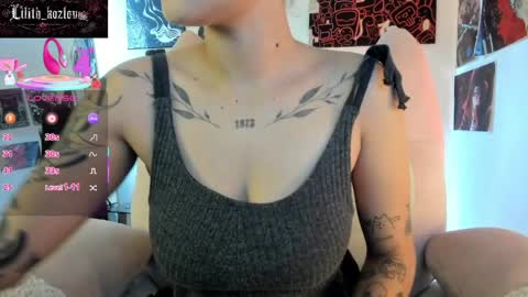 Snapshot of circe_l chatting on May 14, 7:53 pm Paulina online show from May 14, 7:53 pm