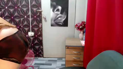 Snapshot of citygirl_squirtx chatting on April 18, 7:58 pm citygirl_squirtx online show from April 18, 7:58 pm