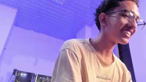 cj_davis1 online show from December 5, 1:03 am