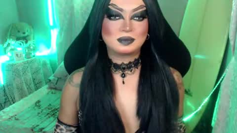 QUEEN CESS online show from June 20, 3:04 pm