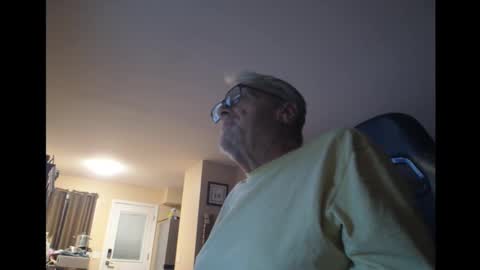 Snapshot of cjscout chatting on January 21, 6:22 am cjscout online show from January 21, 6:22 am