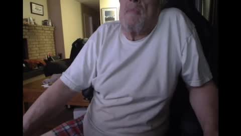 Snapshot of cjscout chatting on March 2, 5:12 am cjscout online show from March 2, 5:12 am