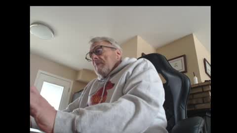 cjscout online show from April 21, 12:56 am