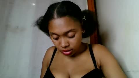 Snapshot of ckamilla45 chatting on September 10, 7:19 am ckamilla45 online show from September 10, 7:19 am