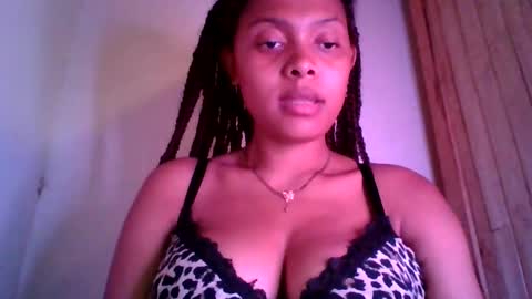 Snapshot of ckamilla45 chatting on October 1, 1:06 pm ckamilla45 online show from October 1, 1:06 pm