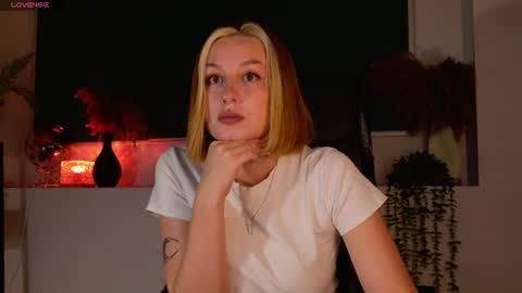 Snapshot of clairemathis chatting on August 2, 2:37 pm Claire online show from August 2, 2:37 pm
