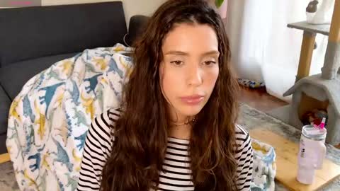 Snapshot of clairevarhol chatting on May 4, 11:28 am clairevarhol online show from May 4, 11:28 am