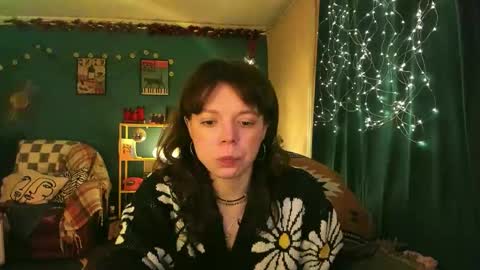 Snapshot of clancyosbourne chatting on February 2, 5:55 pm Clancy online show from February 2, 5:55 pm