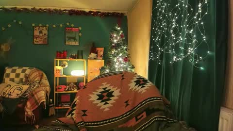 Snapshot of clancyosbourne chatting on February 3, 6:46 pm Clancy online show from February 3, 6:46 pm