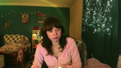 Snapshot of clancyosbourne chatting on February 14, 7:10 pm Clancy online show from February 14, 7:10 pm