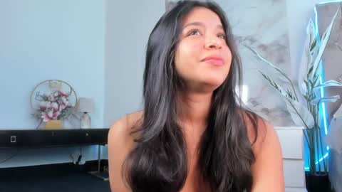 Snapshot of clara4w chatting on May 20, 12:11 pm Clara4w online show from May 20, 12:11 pm