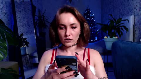 Snapshot of clara_bendover chatting on December 24, 10:49 pm Clara online show from December 24, 10:49 pm