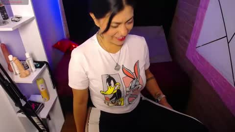 claraa luna online show from April 21, 12:01 am