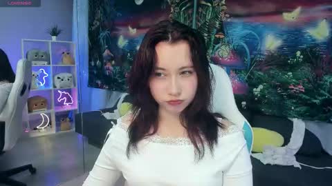 clarabenson online show from October 21, 6:52 pm