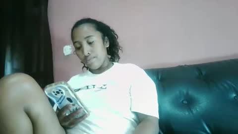 Clarah0123 online show from June 1, 11:01 am