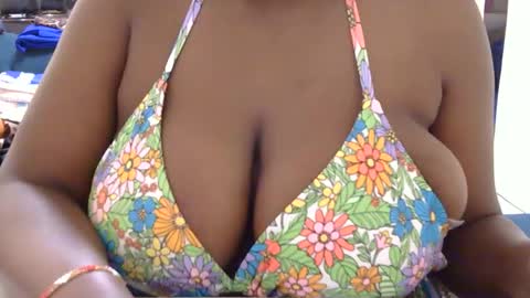 clarahnaughty191 online show from February 14, 3:36 am