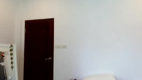 Snapshot of claralafontaine chatting on June 28, 1:55 am claralafontaine online show from June 28, 1:55 am