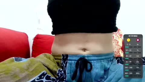 Snapshot of claralafontaine chatting on July 17, 10:44 am claralafontaine online show from July 17, 10:44 am