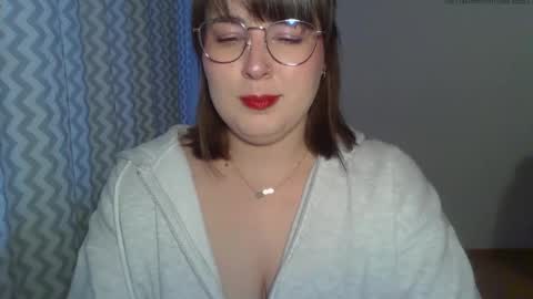 Snapshot of claralovely chatting on April 22, 5:25 pm Clara online show from April 22, 5:25 pm
