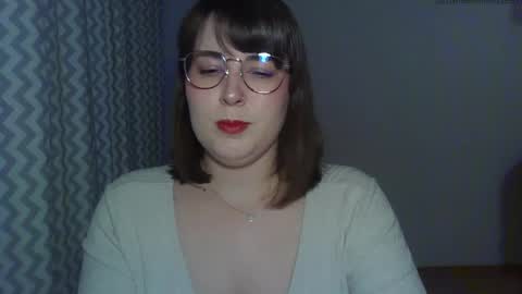Snapshot of claralovely chatting on April 29, 5:41 pm Clara online show from April 29, 5:41 pm
