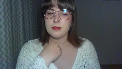 Snapshot of claralovely chatting on May 6, 6:35 pm Clara online show from May 6, 6:35 pm