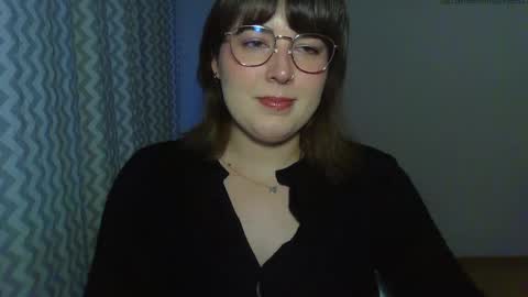 Snapshot of claralovely chatting on May 7, 5:18 pm Clara online show from May 7, 5:18 pm