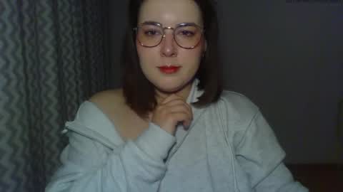 Snapshot of claralovely chatting on May 8, 8:25 pm Clara online show from May 8, 8:25 pm