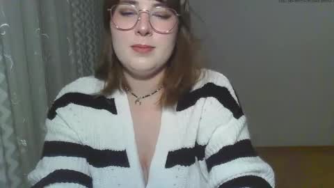 Snapshot of claralovely chatting on June 2, 7:49 pm Clara online show from June 2, 7:49 pm