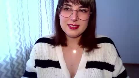Snapshot of claralovely chatting on July 9, 9:02 am Clara online show from July 9, 9:02 am