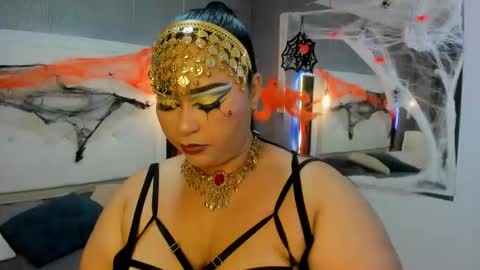 clarigil online show from October 31, 9:05 pm