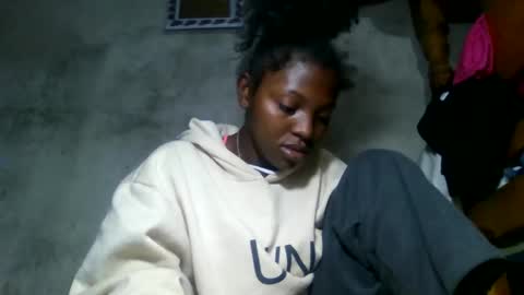 clarisse98 online show from April 17, 9:12 am