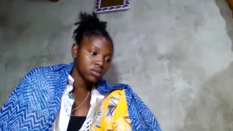 Snapshot of clarisse98 chatting on May 4, 6:42 am clarisse98 online show from May 4, 6:42 am
