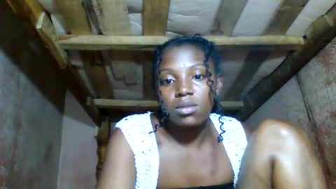Snapshot of clarisse98 chatting on May 11, 7:00 pm clarisse98 online show from May 11, 7:00 pm