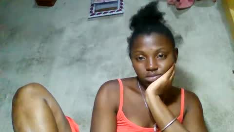 Snapshot of clarisse98 chatting on May 12, 10:01 am clarisse98 online show from May 12, 10:01 am