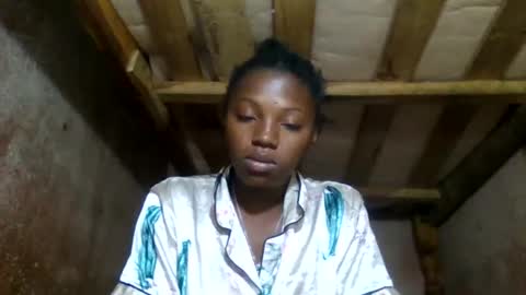 Snapshot of clarisse98 chatting on May 18, 4:51 am clarisse98 online show from May 18, 4:51 am