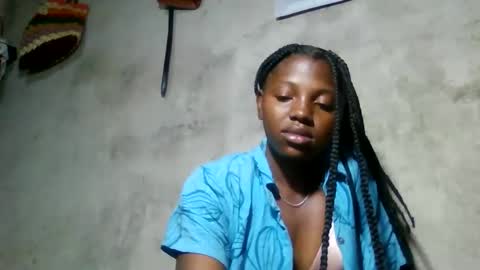 Snapshot of clarisse98 chatting on May 27, 4:31 am clarisse98 online show from May 27, 4:31 am