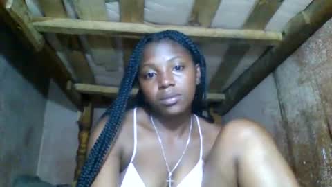 Snapshot of clarisse98 chatting on May 31, 9:27 pm clarisse98 online show from May 31, 9:27 pm