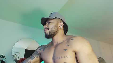 Snapshot of clark_strong chatting on February 11, 2:05 am clark_strong online show from February 11, 2:05 am