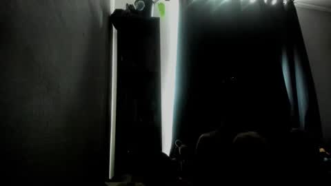 Snapshot of clark_tommy11 chatting on December 17, 4:32 pm clark_tommy11 online show from December 17, 4:32 pm