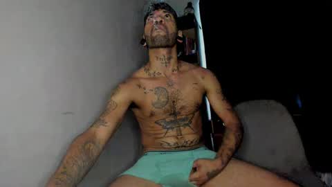 Snapshot of clark_tommy11 chatting on January 19, 10:49 pm clark_tommy11 online show from January 19, 10:49 pm