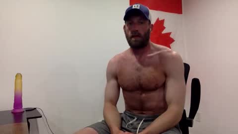 Snapshot of clarkecock chatting on April 25, 3:53 am Clarke Cock online show from April 25, 3:53 am