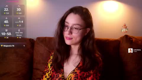 Cassy Classy online show from March 8, 1:15 pm