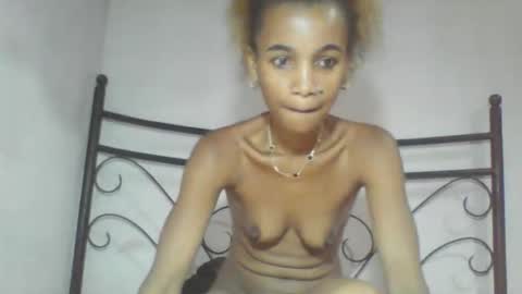 claudianne online show from March 12, 6:19 am