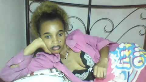 Snapshot of claudiannah chatting on April 18, 1:20 am claudianne online show from April 18, 1:20 am